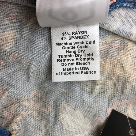 AGNES & DORA Dolman Tunic Top Blue Floral For the Love Cornflower Size Small NWT - Picture 8 of 11